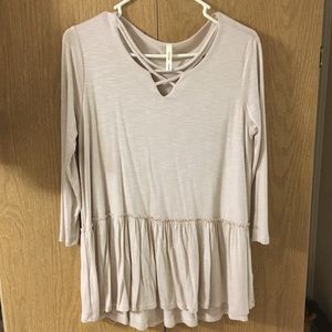 Orange Creek - M - 3/4 Sleeve Ruffle Top